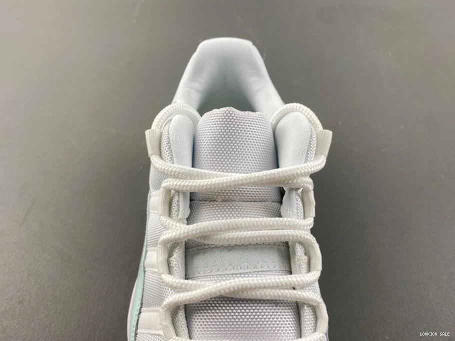 Reps Air 'Igloo' Low  11 Retro Jordan AH7860-103 0512